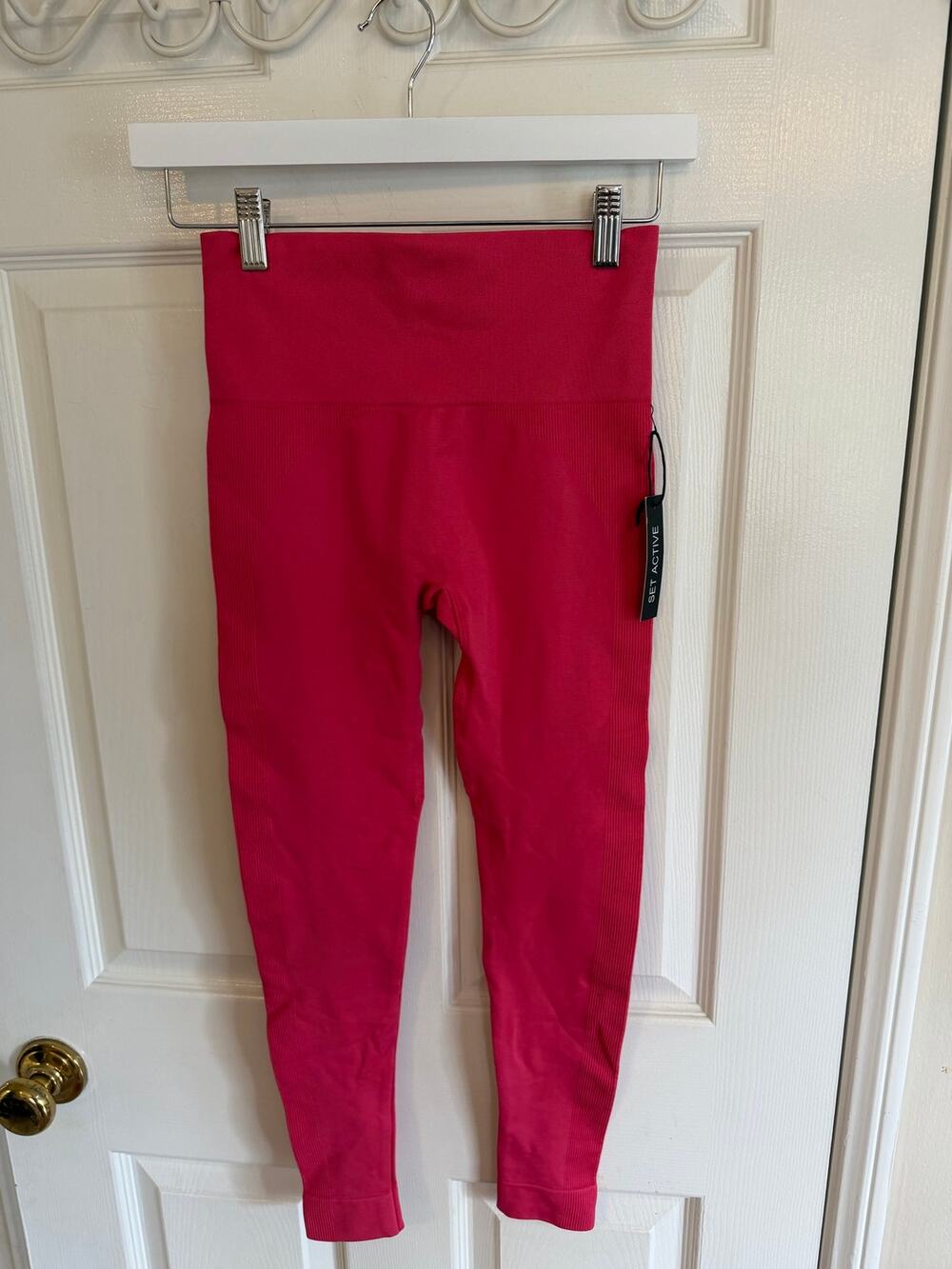 SET Active Ribbed Leggings — Watermelon Red, Size S, NWT